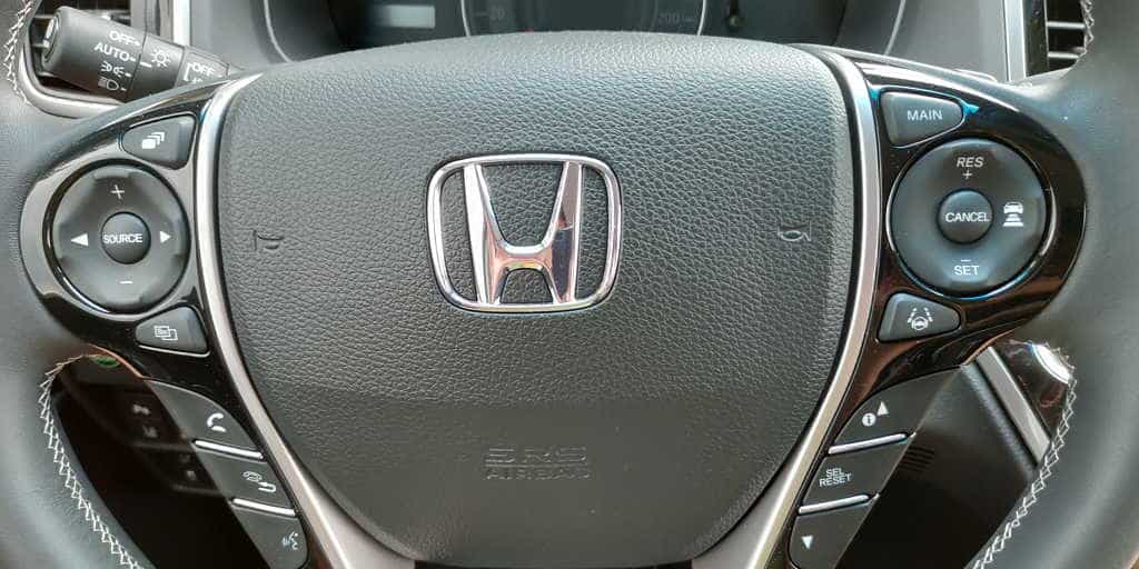 Honda Odyssey 2018 主動安全配備 8 11 Honda Odyssey 方向盤 1024x512