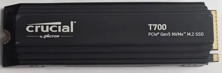250105_06_Micron Crucial T700 top view